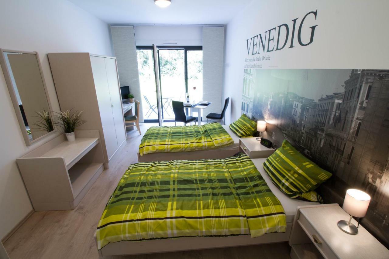 Aparthotel Boardinghouse-Ebenhausen à Ebenhausen Werk Extérieur photo